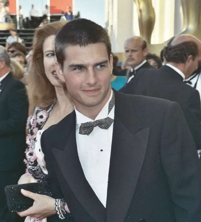 How Tall is Tom Cruise