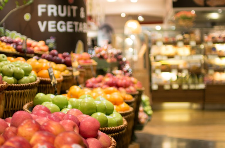 Cum iti poti dezvolta afacerea locala cu fructe si legume