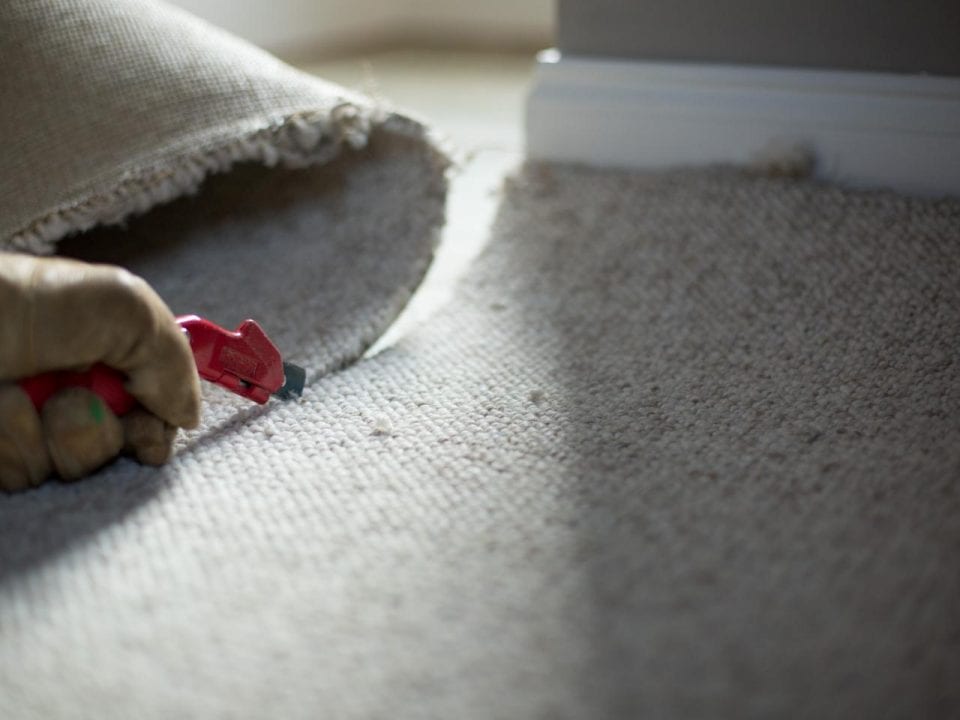How to Remove Wall to Wall Carpeting Without a Professional How To