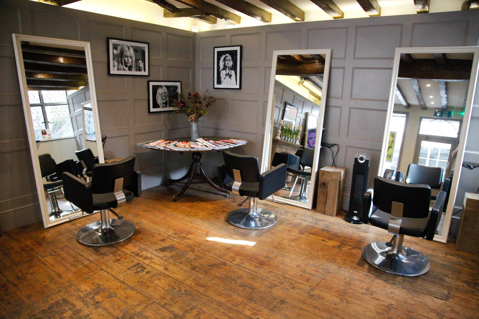 EP059 Phil Smith From a MultiSalon Owner to Owning a Product