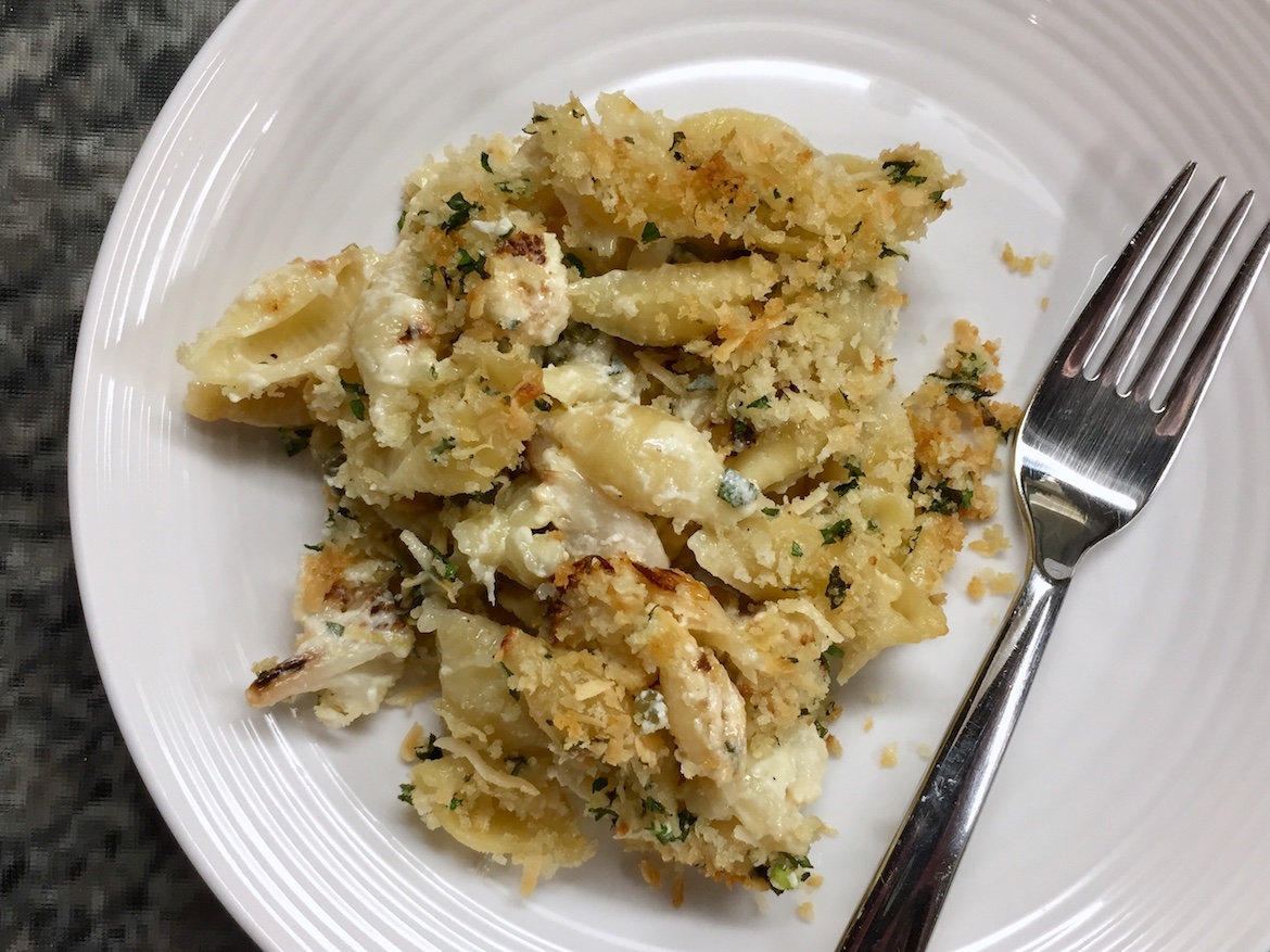 Cheesy Roasted Cauliflower Pasta Bake How to Eat