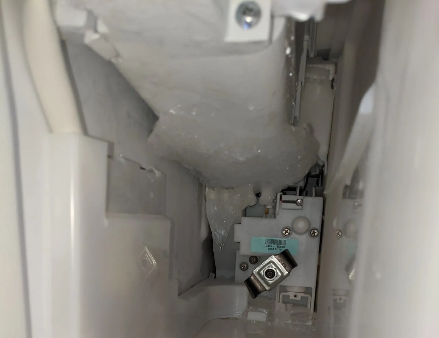 Why Your Ice Maker Is Making Grinding Noises? How To Fix It