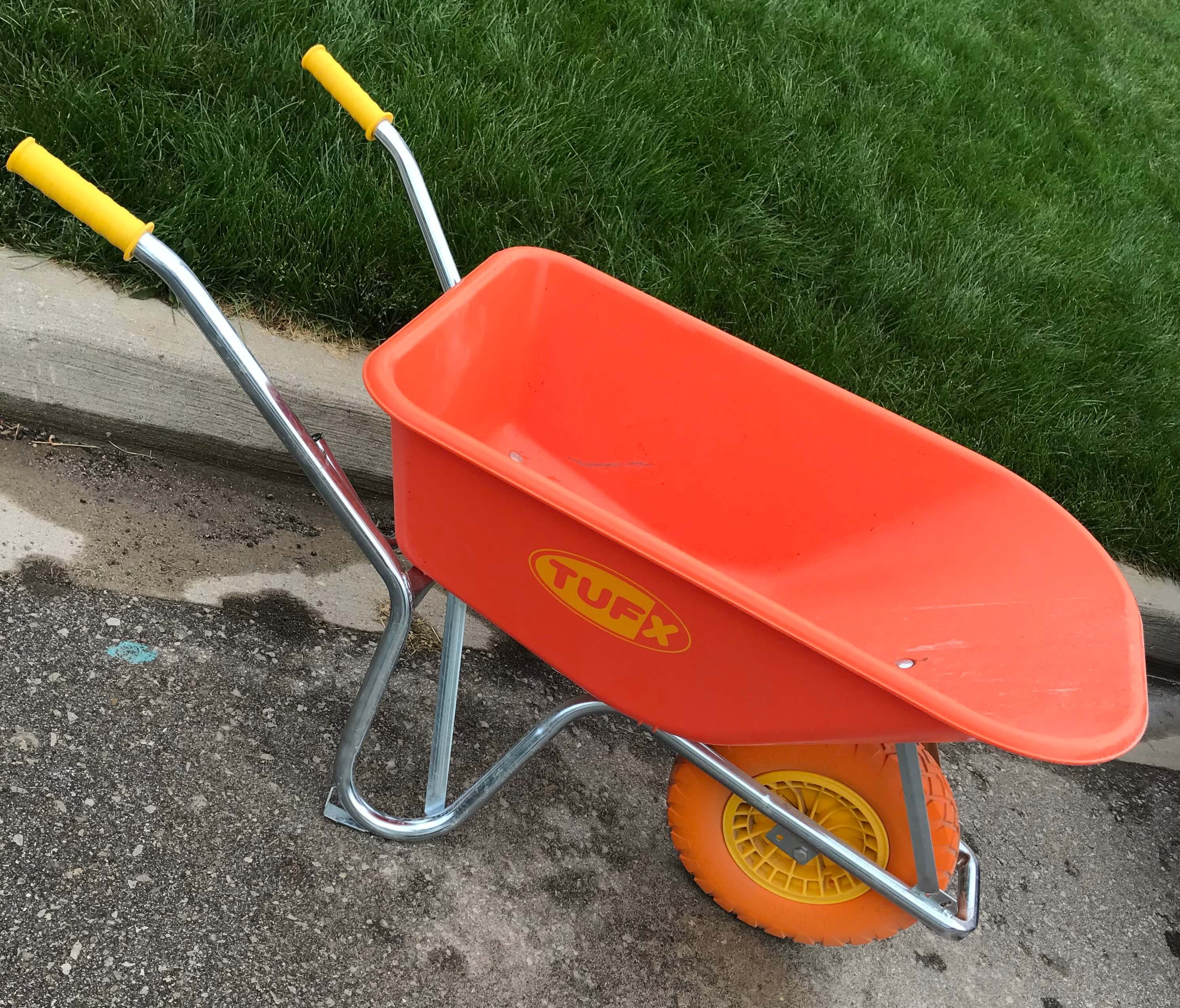Best Commercial Wheelbarrow How to Hardscape