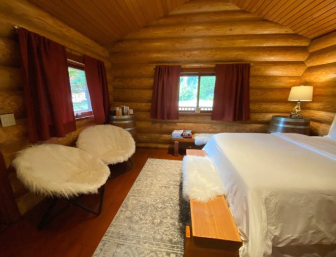 Cozy Log Cabin For Rent