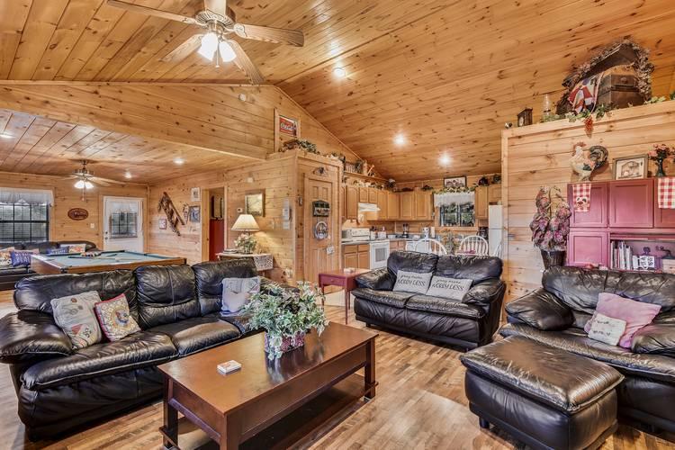 See This Adorable Cabin In The Smoky Mountains