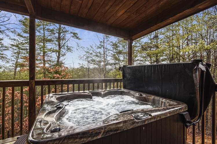 See This Adorable Cabin In The Smoky Mountains