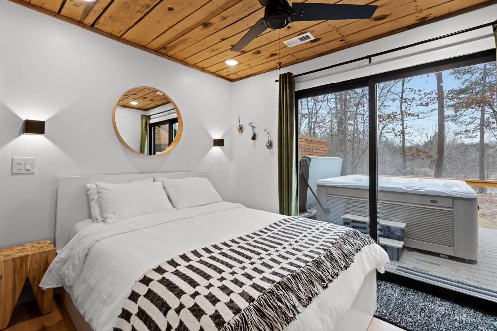 Tour Inside 460 Sqft Waterfront Tiny House In Coalmont, Tennessee