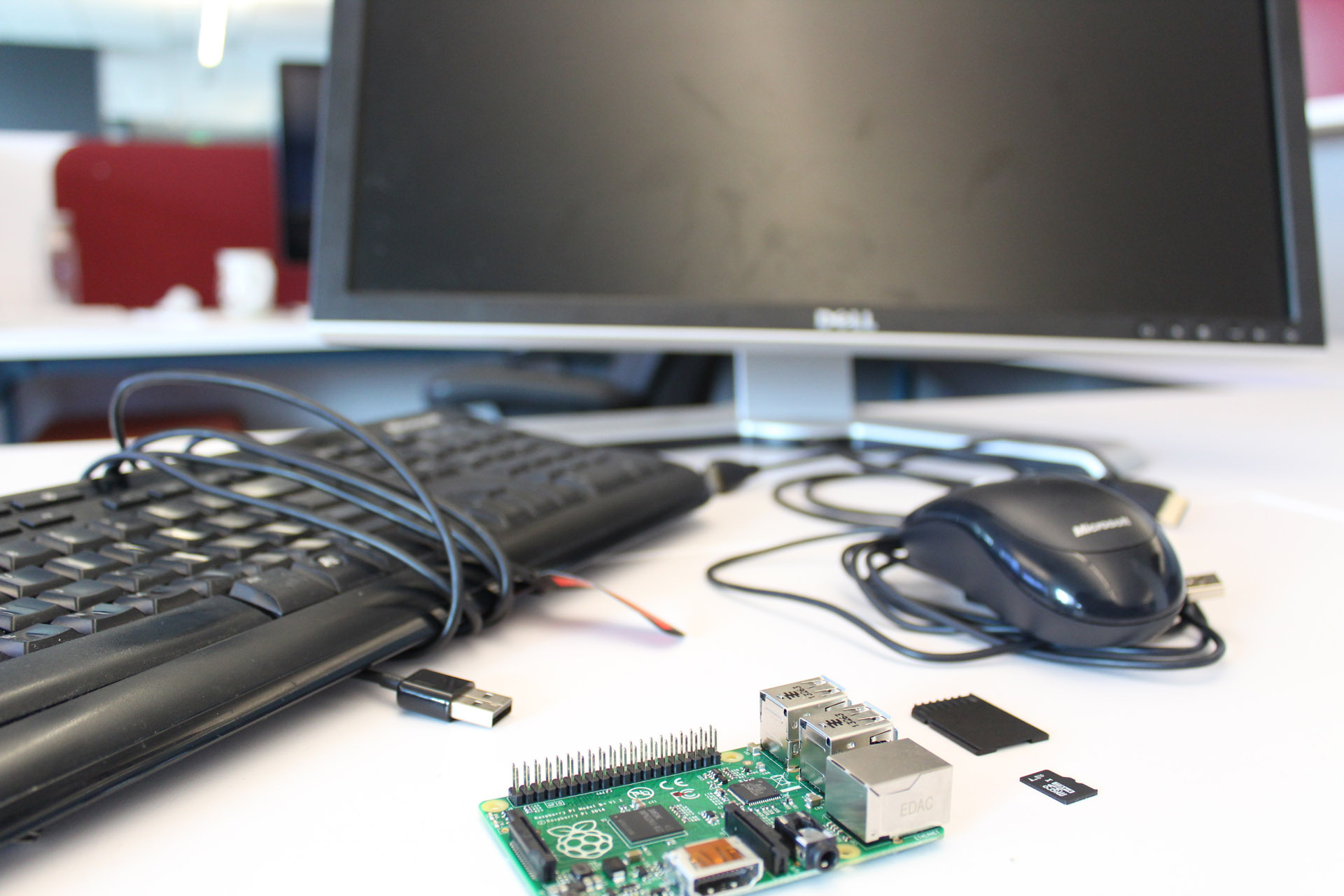 Build your own PC for less than 200 with the Raspberry Pi