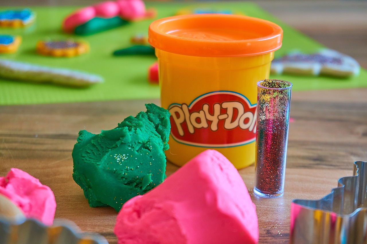 How to Soften Play-Doh - How to Soften - howtosoften.com