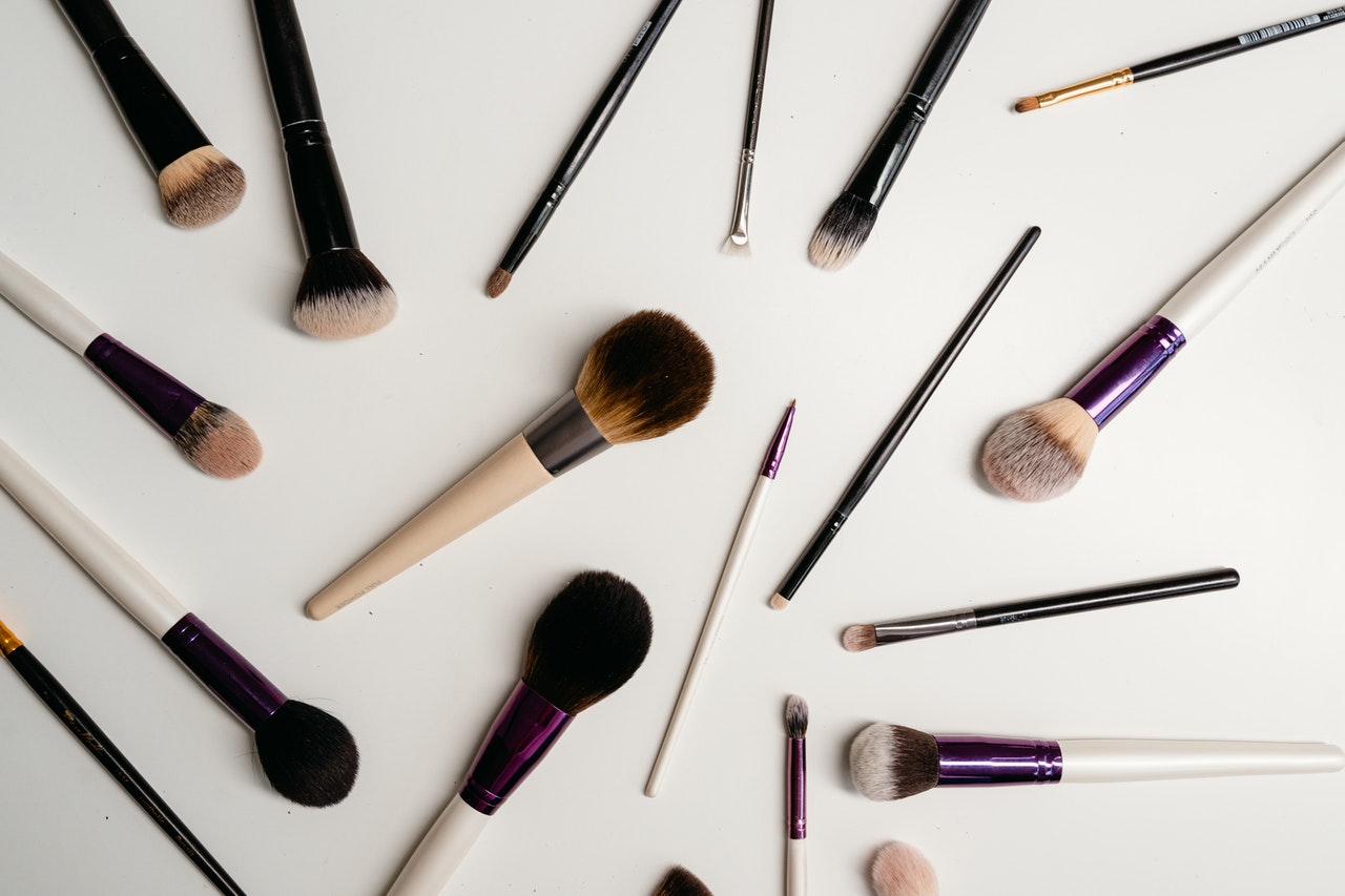 How To Soften Hard And Scratchy Makeup Brushes How To Soften