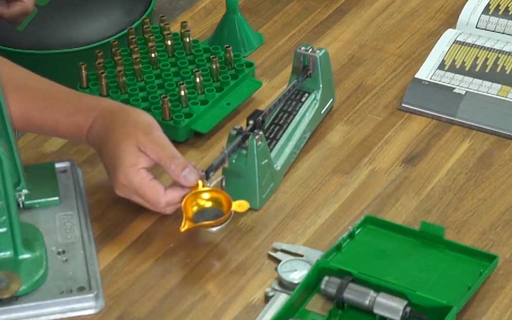 The 4 Best Beam Scale For Reloading Reviews [Grain Capacity