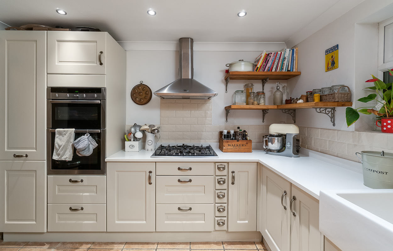Kitchen painters Bramcote Nottingham kitchen painters notts