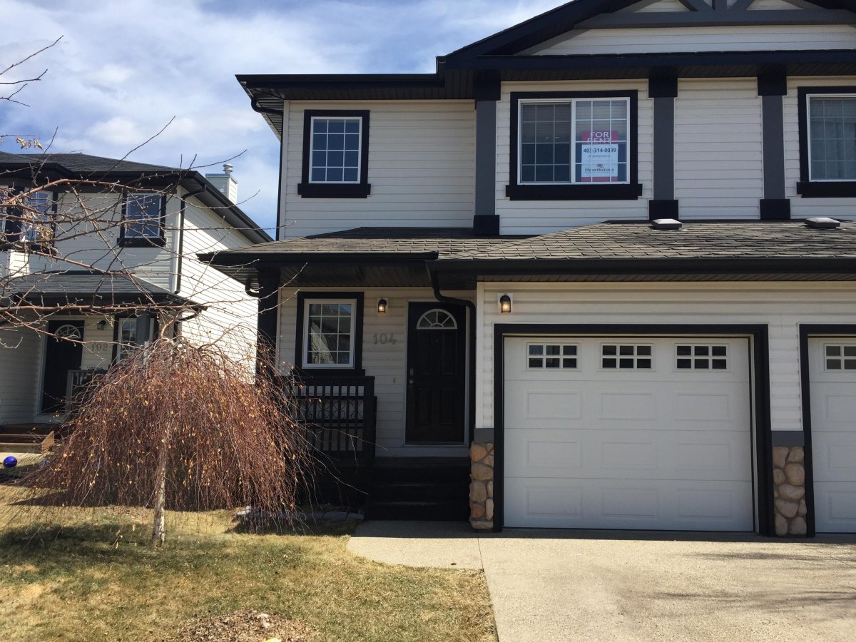 Red Deer Duplex For Rent 2 Bedrooms 2.5 Bathrooms Price 1395 Hearthstone Property Management