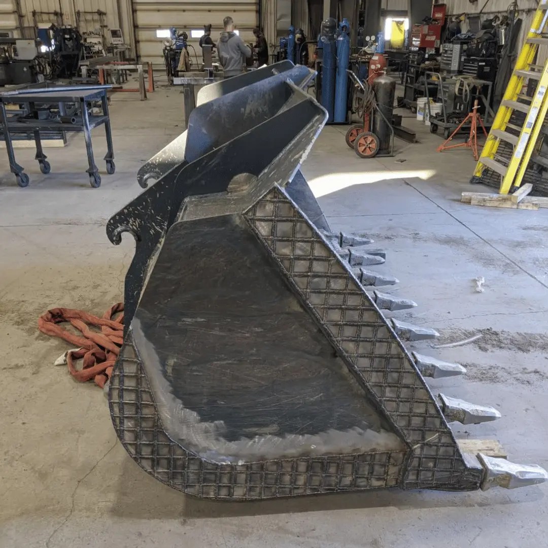 Hard Surfacing Loader Bucket » Hranco Industries Ltd.