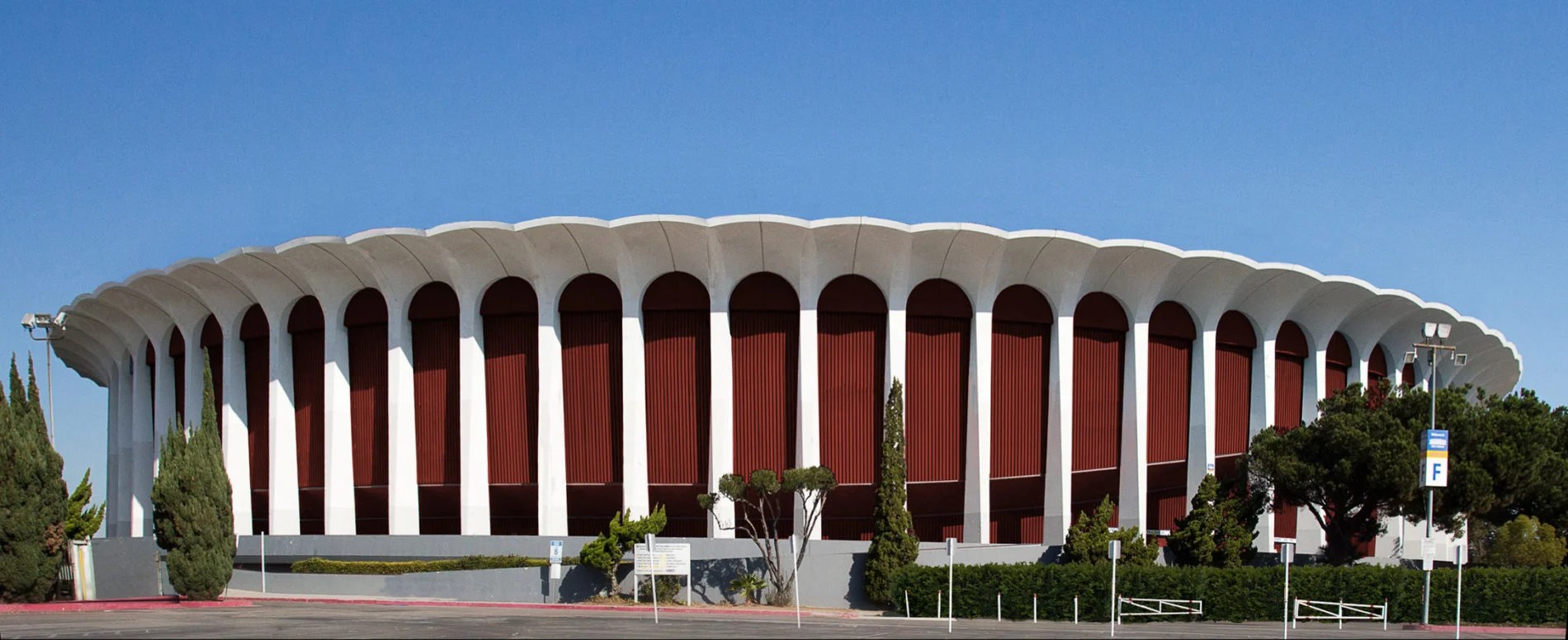 The Forum Renovation House & Robertson Architects, Inc.