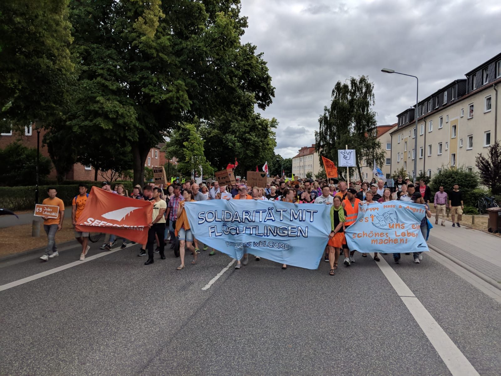 Vielfalt und Solidarität gegen Rassismus! Protest in Rostock