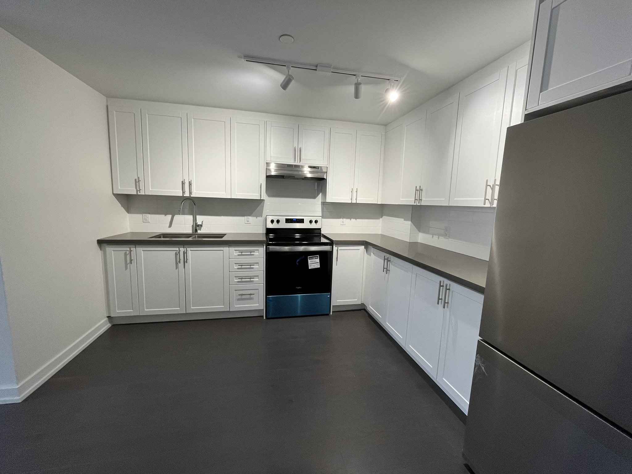 Apartment for rent at 46 Panorama Court H&R Property Management