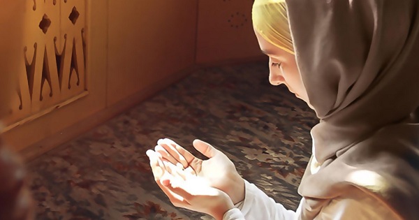 هل أفطر إذا نزلت الدورة في نهار رمضان أم يجوز إكمال الصيام