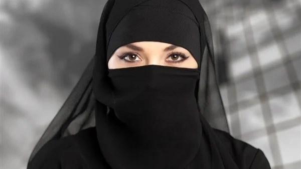 هل يجوز للزوج منع زوجته من ارتداء النقاب
