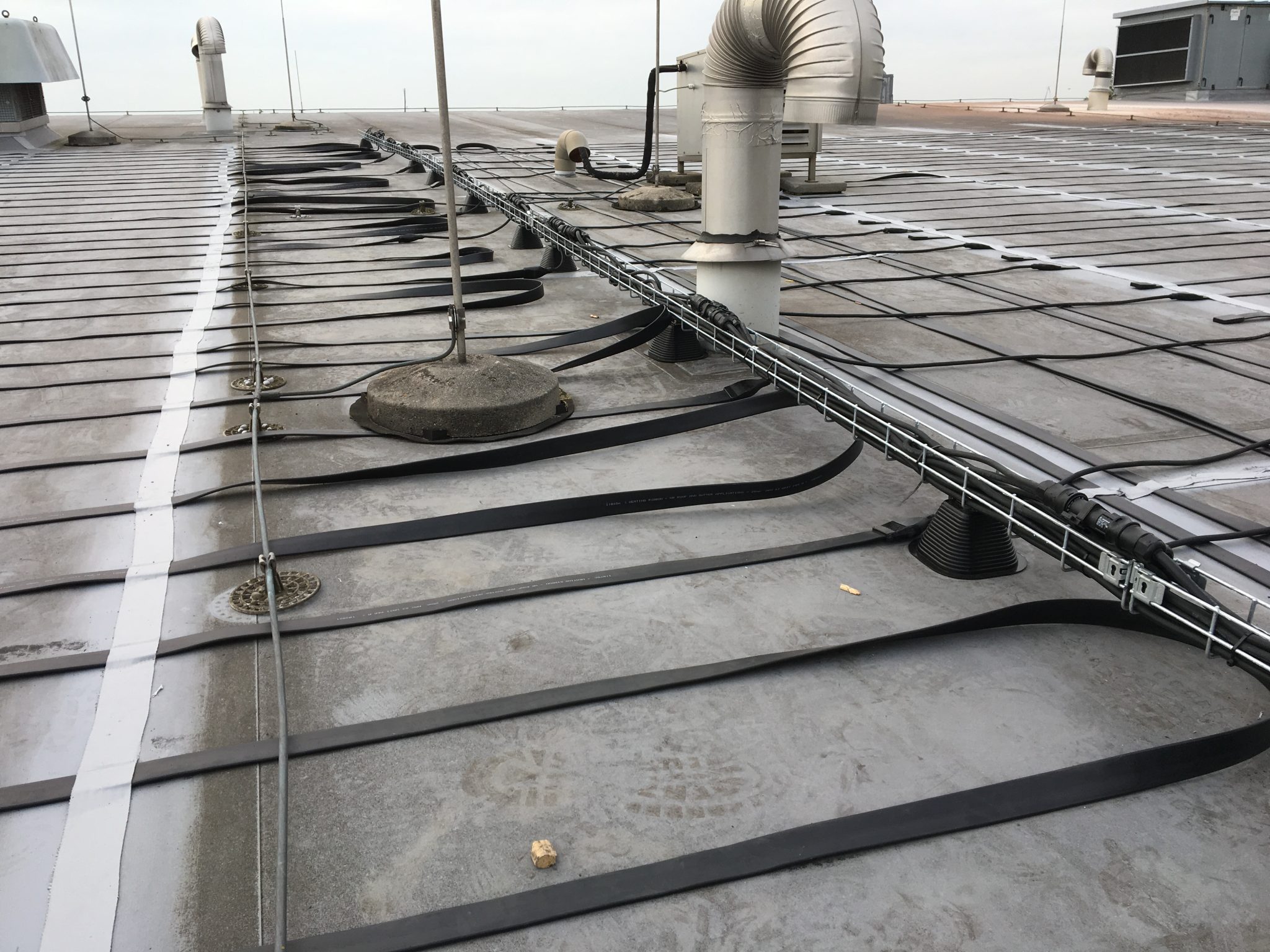 Roof heating Zierikzee, NL Heating Solutions International