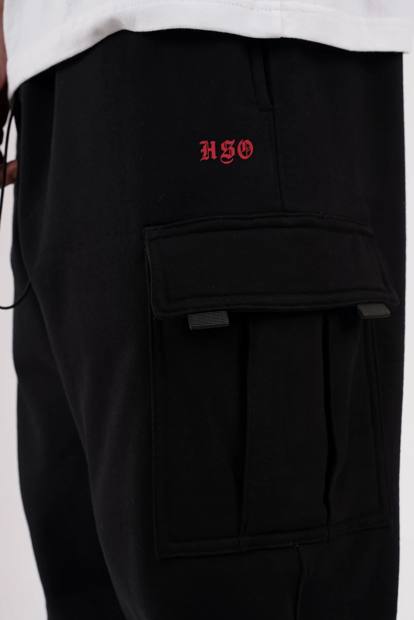 BAGGY CARGO PANTS IN BLACK HSO