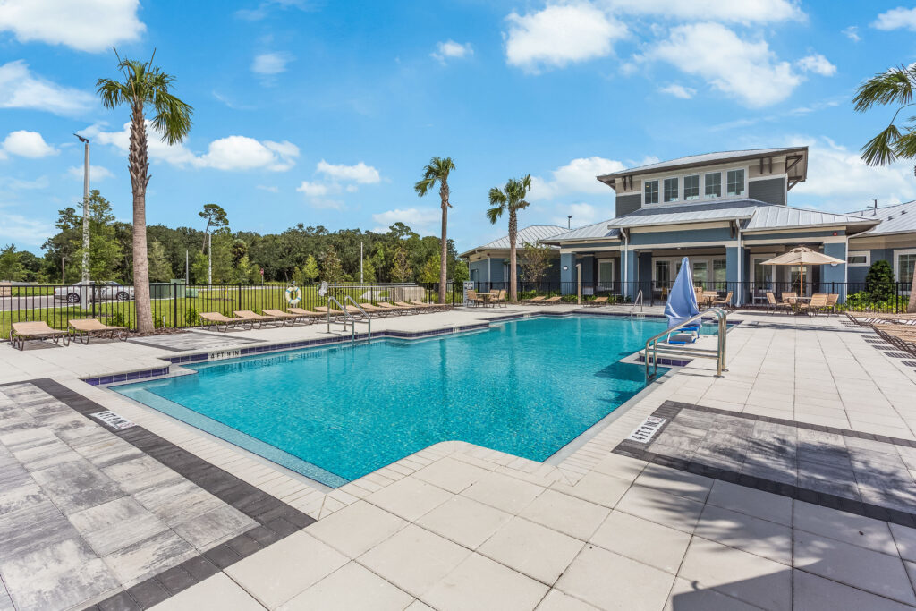 Oaks at Lakeside Bradenton, FL Housing Trust Group