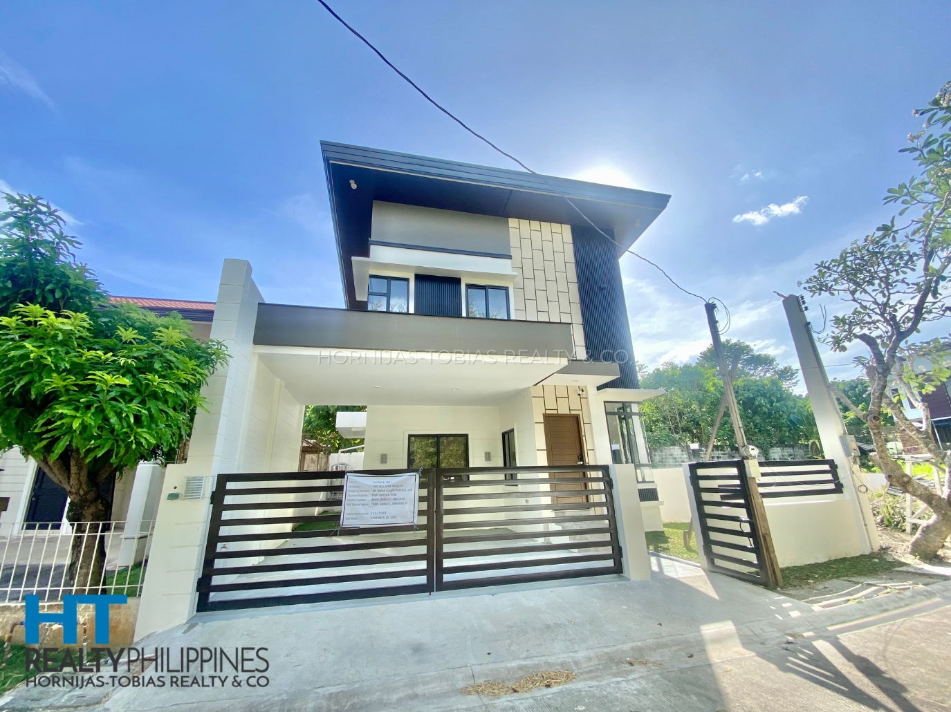 Brand New 2Storey Smart House and Lot in Prestigious Woodridge