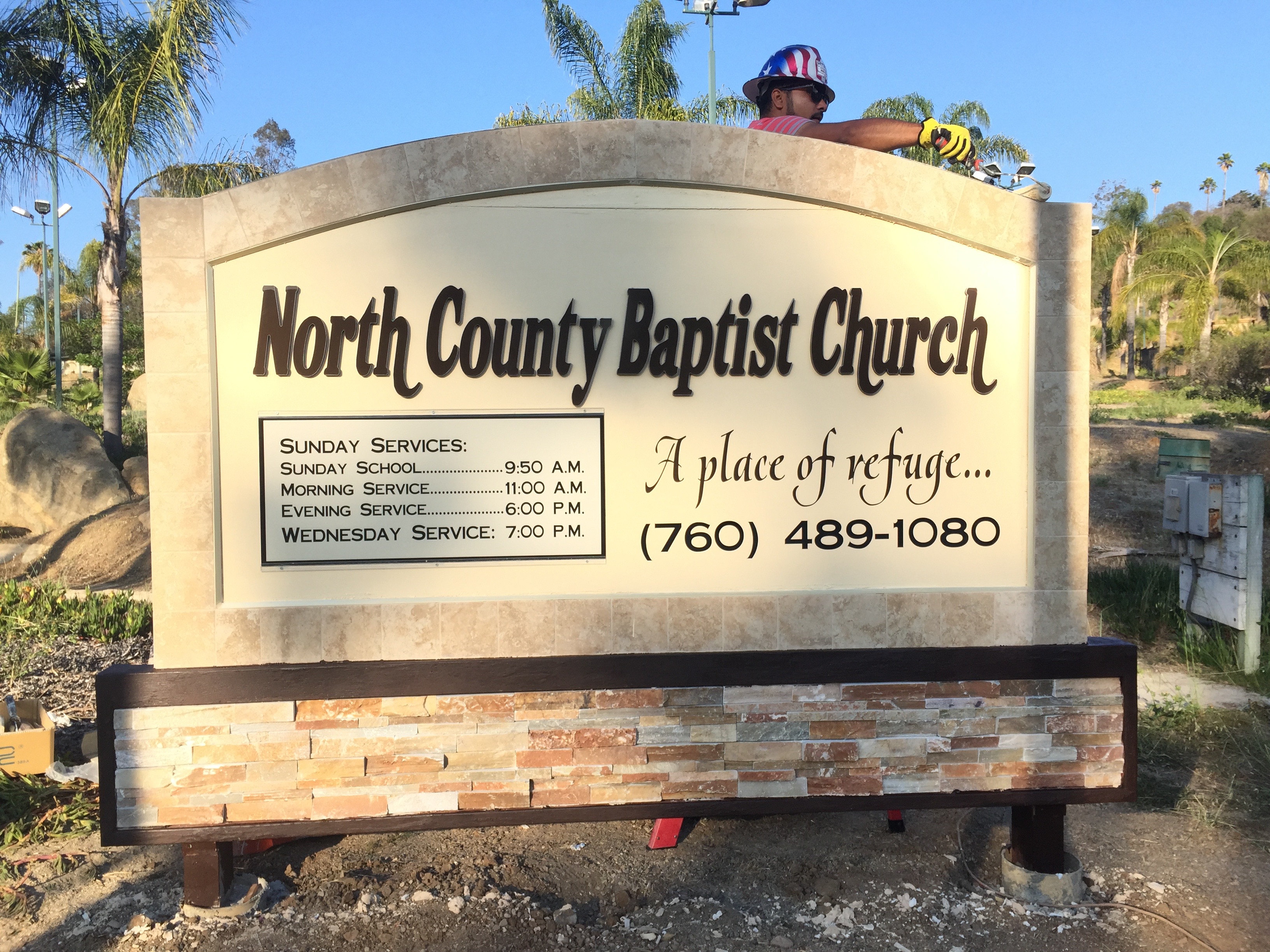 Custom Signage HTS Signs System