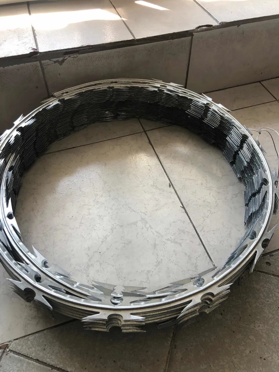 Concertina Galvanizada Mod Arpon de Rollo para 8 Mts Mebuscar México