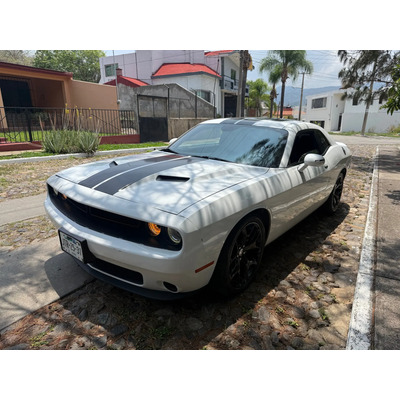 Dodge Challenger 2015, Coctelera