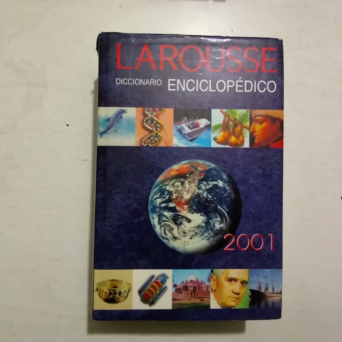 Larousse Diccionario Encicopédico 2001. Mercado Libre