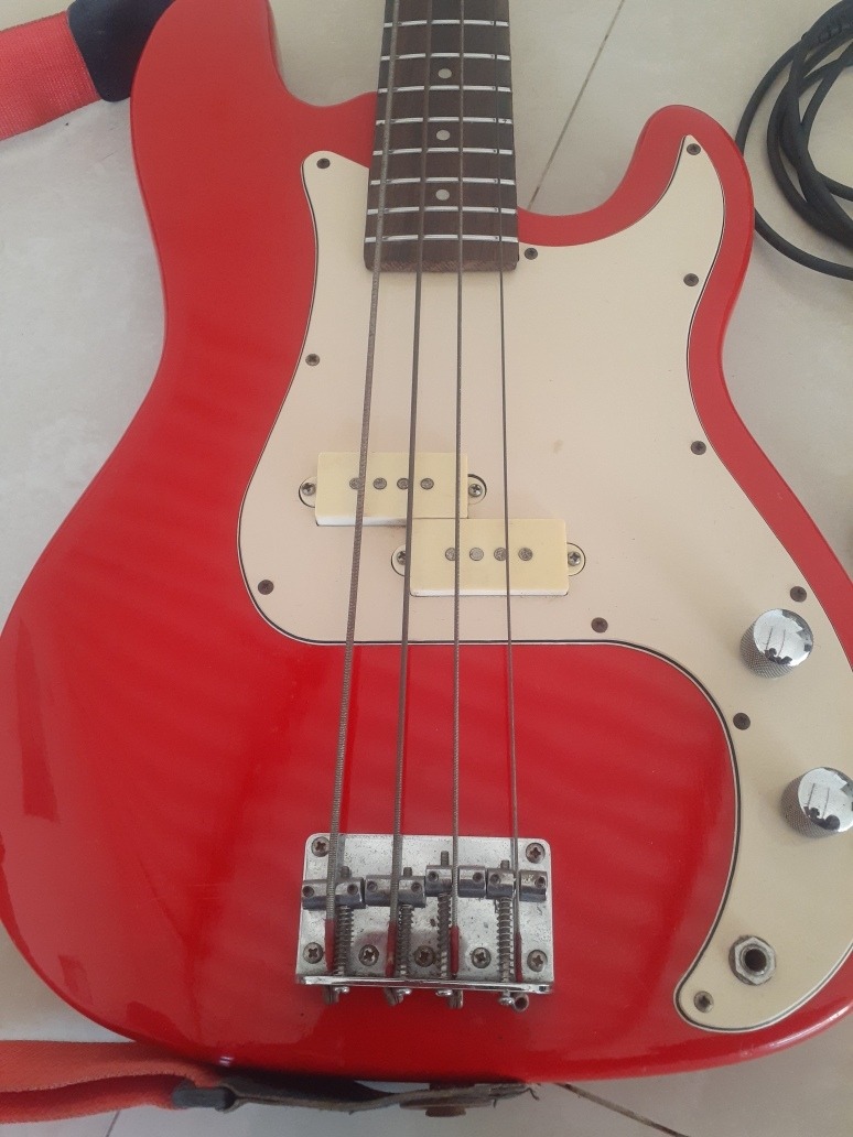 Bajo Electrico 4 Cuerdas Freemaster Mercado Libre