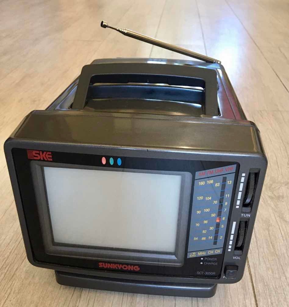 Mini Tv Colorida, Funcionando Só Pb, Ske, Televisão, Anos 90 Mercado
