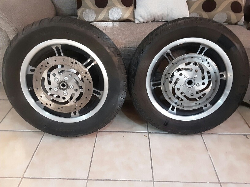 Maakete kore utu nga wira a Harley Davidson me te hurihuri 16 m