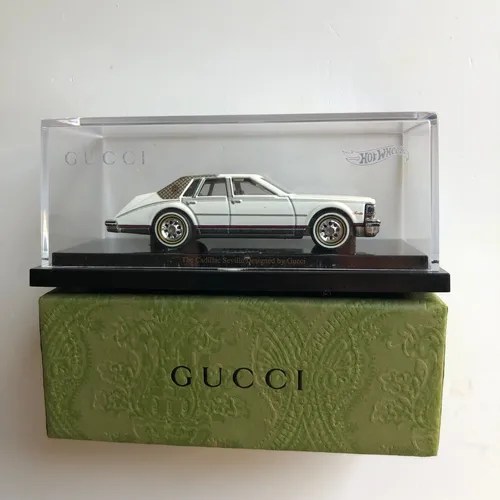 Hot Wheels X Gucci 100th Anniversary Cadillac Seville Envío gratis