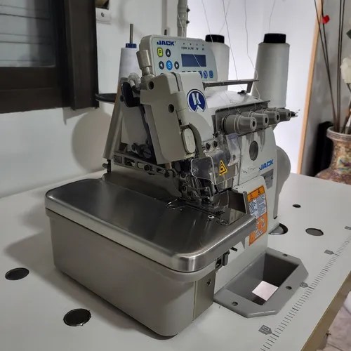 Overlock Jack Industrial 4 Hilos Impecable!!! en venta en Capital