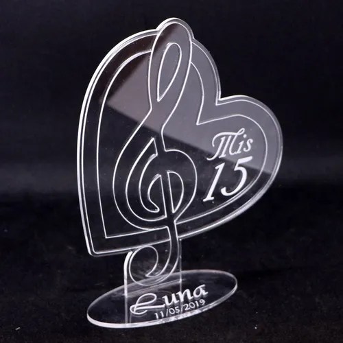 50 Souvenir Acrilico Corazon Clave De Sol 15 Años Economico en venta en