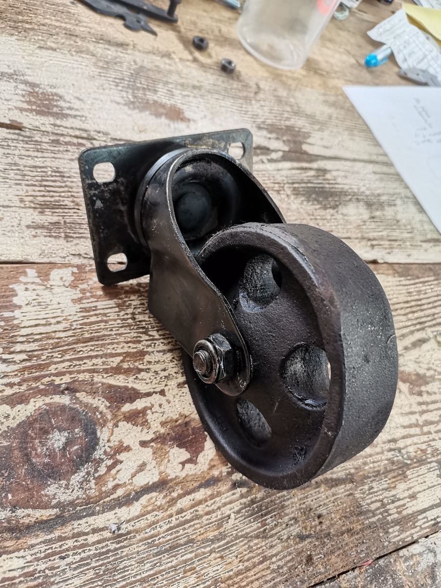 Rueda Fundida 4 Para Muebles Rústicos O Vintage Mercado Libre