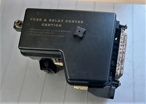 2003-2005 Dodge Ram 1500 Caja De Fusibles Ipdm P05026034aa | Meses sin