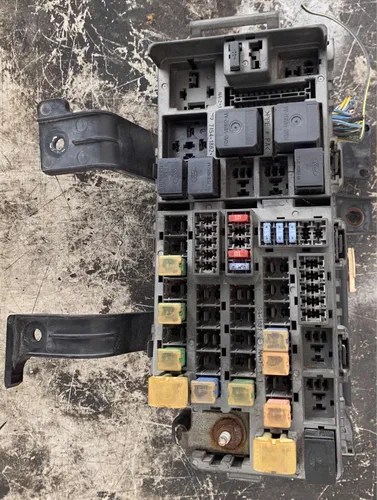 Caja De Fusibles Ford Fusion 2010 - 2012 54-7146-30 | Meses sin interés