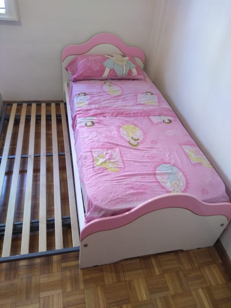 Cama Nena Laqueada + Carro Bajo Cama + Mesa De Luz Laqueada Mercado Libre