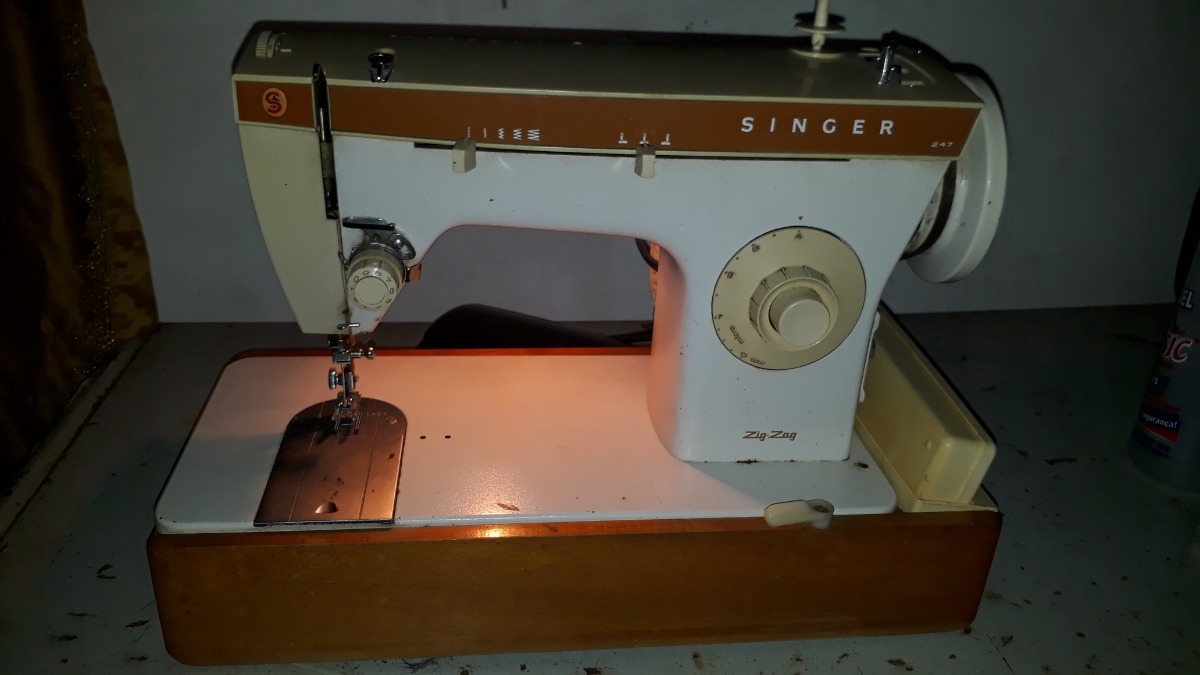 Máquina De Costura Singer Zig Zag 247 C/ Manual E Bolsa 2620 MercadoLivre