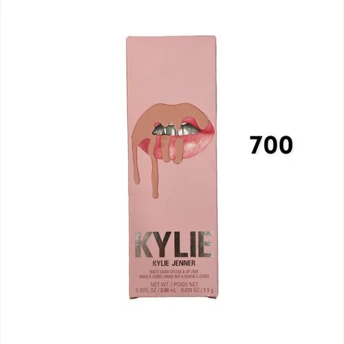 Kylie Lapiz Labial Por Kylie Jenner Color Bare 700 Envío gratis