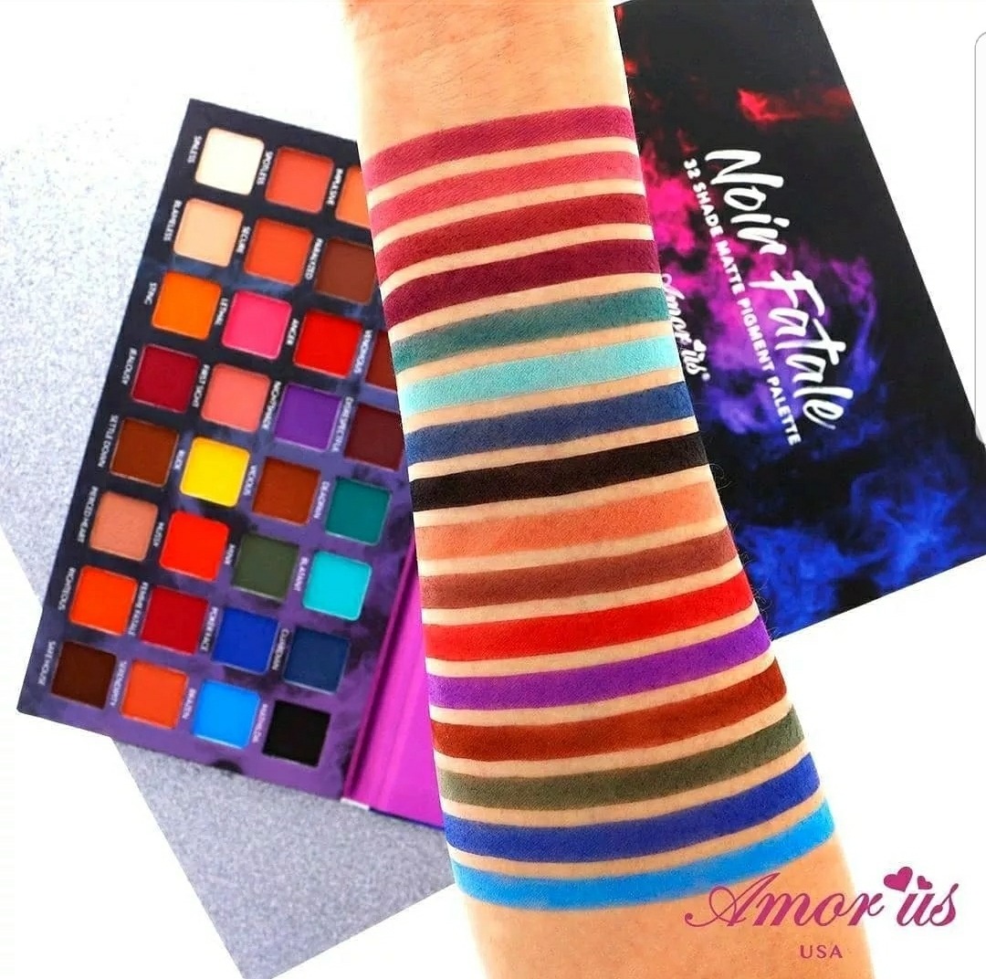 Paleta Amor Us Noir Fatale Original Mercado Libre