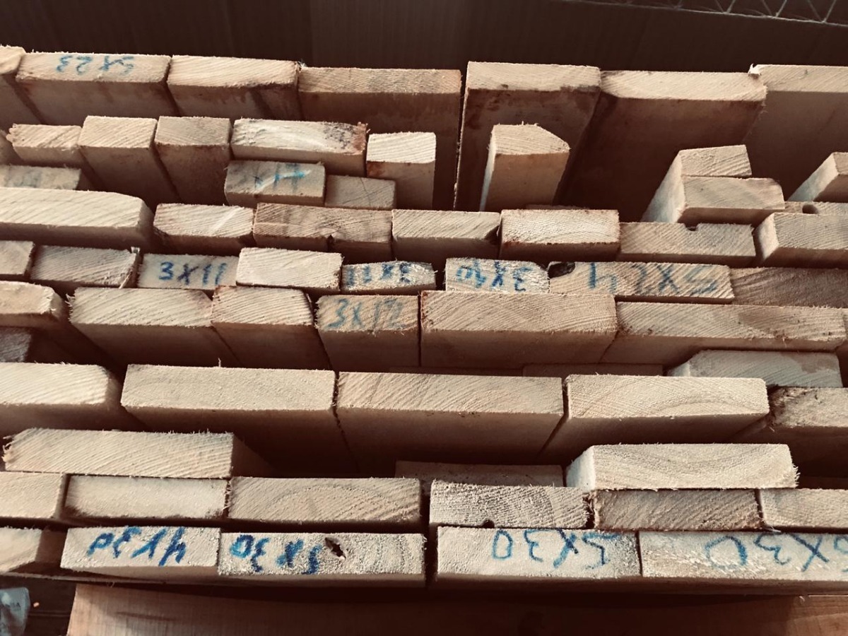 Liston Tabla Varilla Madera Kiri 2x4 X Metro Lineal Seco Y Cepillado 4 Caras ASV MUEBLES