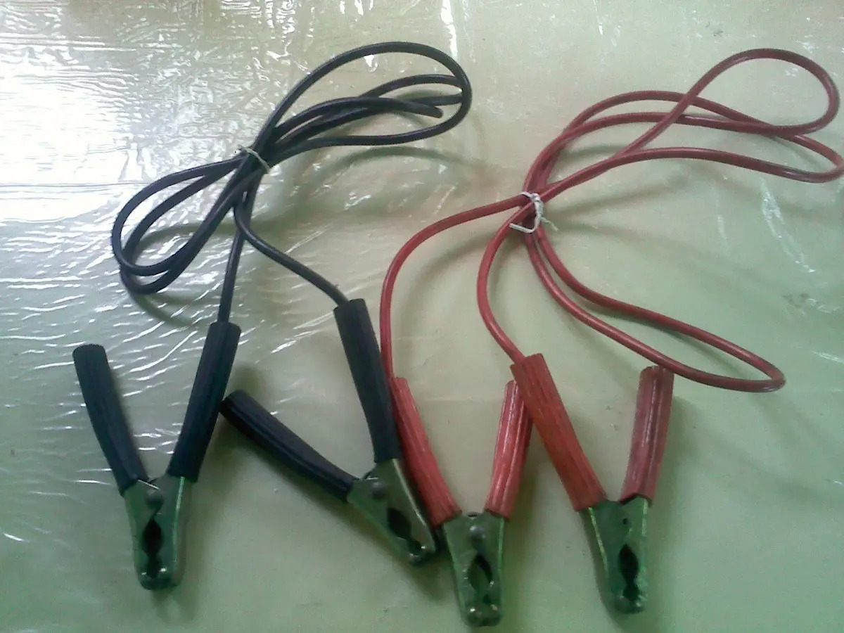 ¡oferta! Cable Auxiliar Para Batería De Carro De 2,30 Mts. Mercado Libre