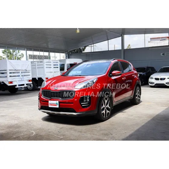 Autos y Kia Sonora en Michoacán