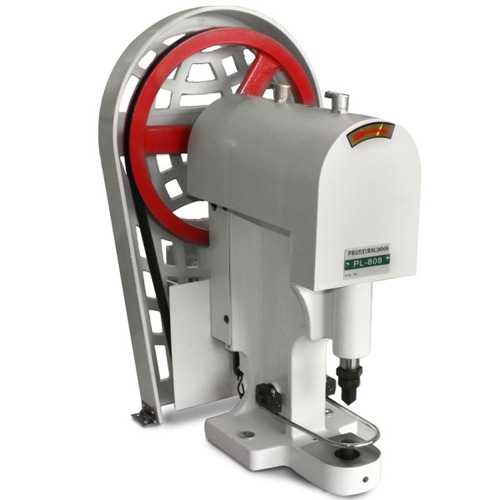 Máquina De Pregar Botao , Arrebite Elétrica Nova Completa R 1.999,99