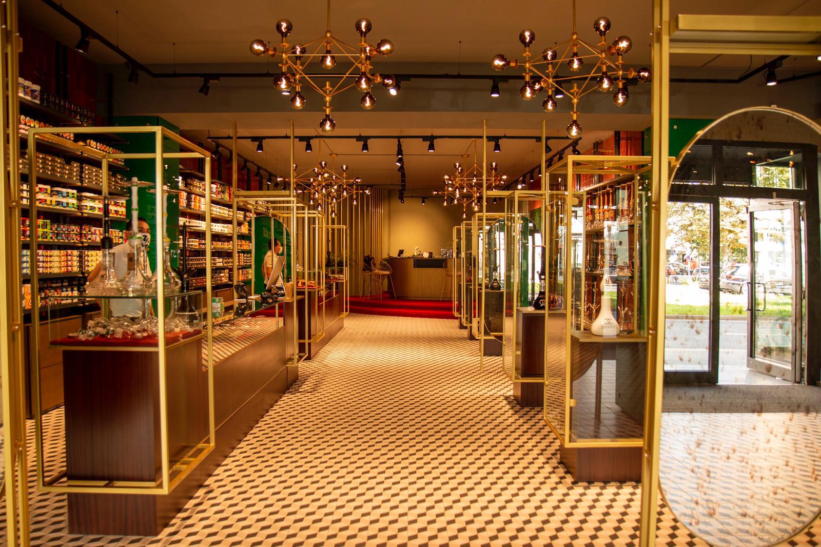 Interview with the CEO of the most beatufull hookah shop in the world