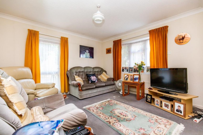 Court Farm Park, Warlingham, 2 bedroom, Detached Bungalow